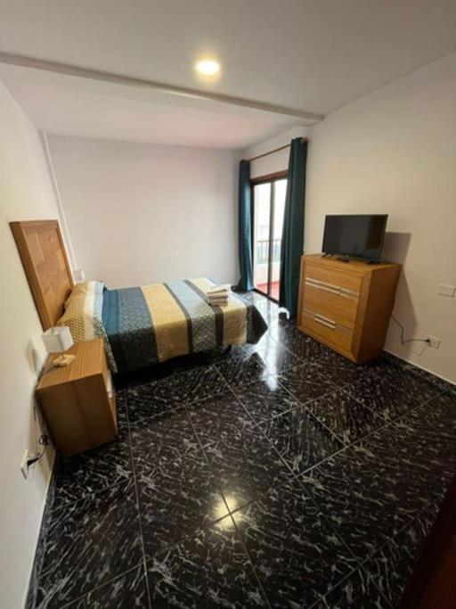3 Dormitorios. Terraza. Bus Stop Los Realejos Ngoại thất bức ảnh