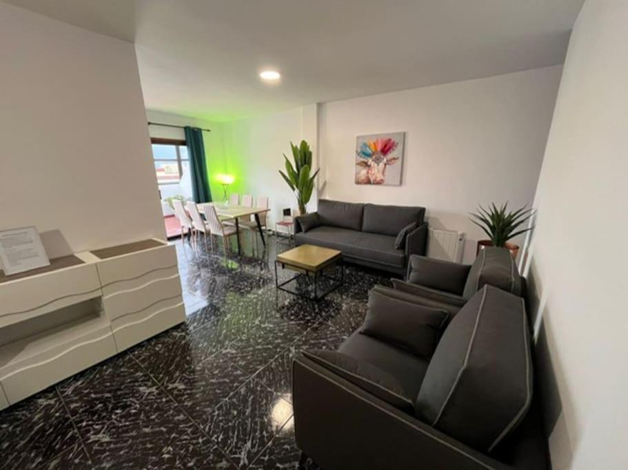 3 Dormitorios. Terraza. Bus Stop Los Realejos Ngoại thất bức ảnh